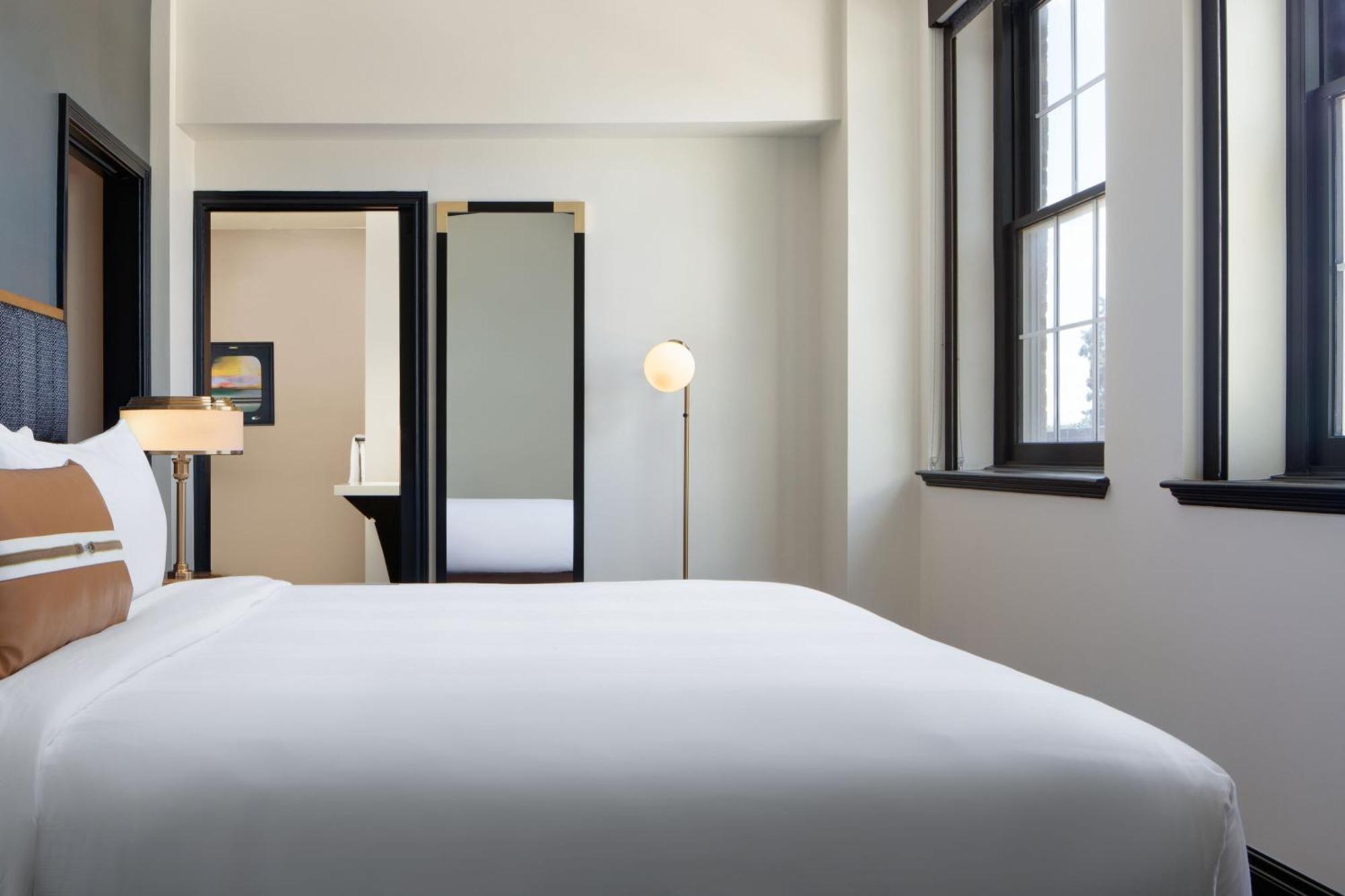 The Lasalle Hotel, Bryan College Station, A Tribute Portfolio Hotel Экстерьер фото